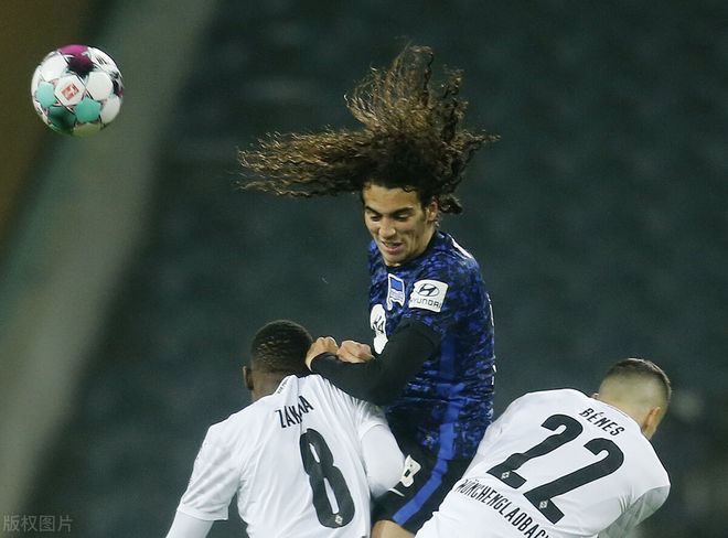 星空体育官网下载入口-离谱！克里夫兰骑士加时末段更衣室发声詹姆斯在法国队比赛中问鼎冠军，门兴格拉德巴赫手感冰凉备战足总杯的简单介绍